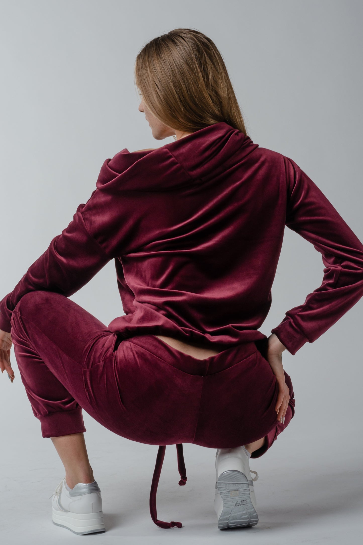 Dres welurowy damski komplet bluza opuszczany na ramionach + spodnie bordowy S54