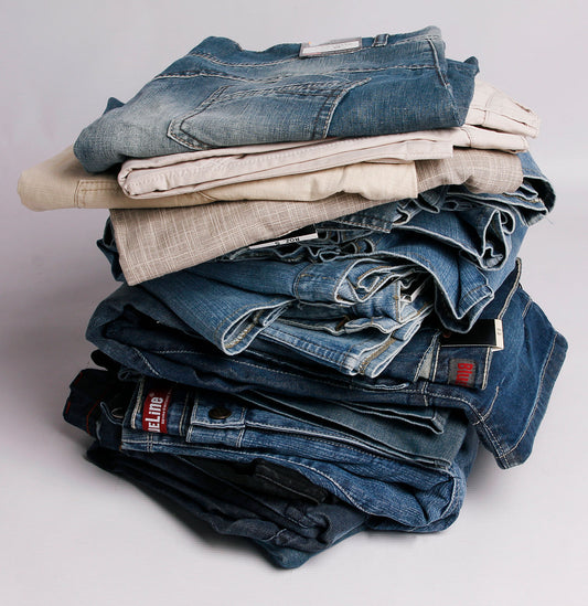 Jak dobrać rozmiar jeansów męskich