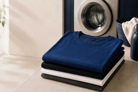 Jak prać T-shirty w kolorze królewski granat – poradnik DANNY