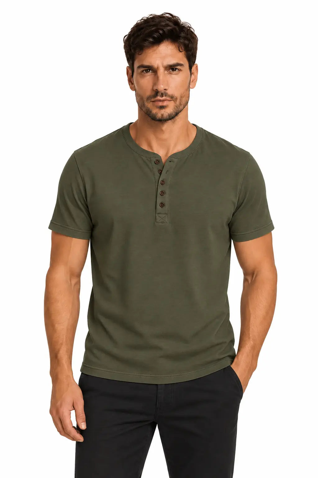 T-shirt męski Henley Slim Olive2 W5504 DANNY – naturalne ujęcie z przodu