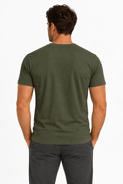 T-shirt męski Henley Olive2 W5504 DANNY – naturalny widok z tyłu