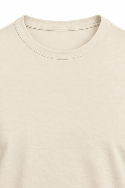 T-shirt męski ECRU DANNY – detal okrągłego dekoltu