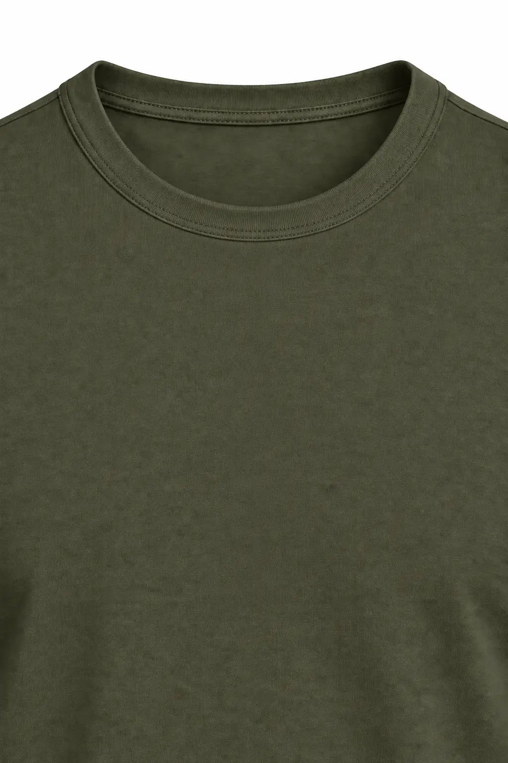 Okrągły dekolt T-shirtu męskiego Basic Slim Olive2 DANNY – detal