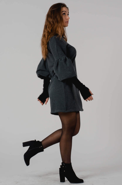 Czarna dresowa mini sukienka Glam Rock z bufiastymi rękawami S71