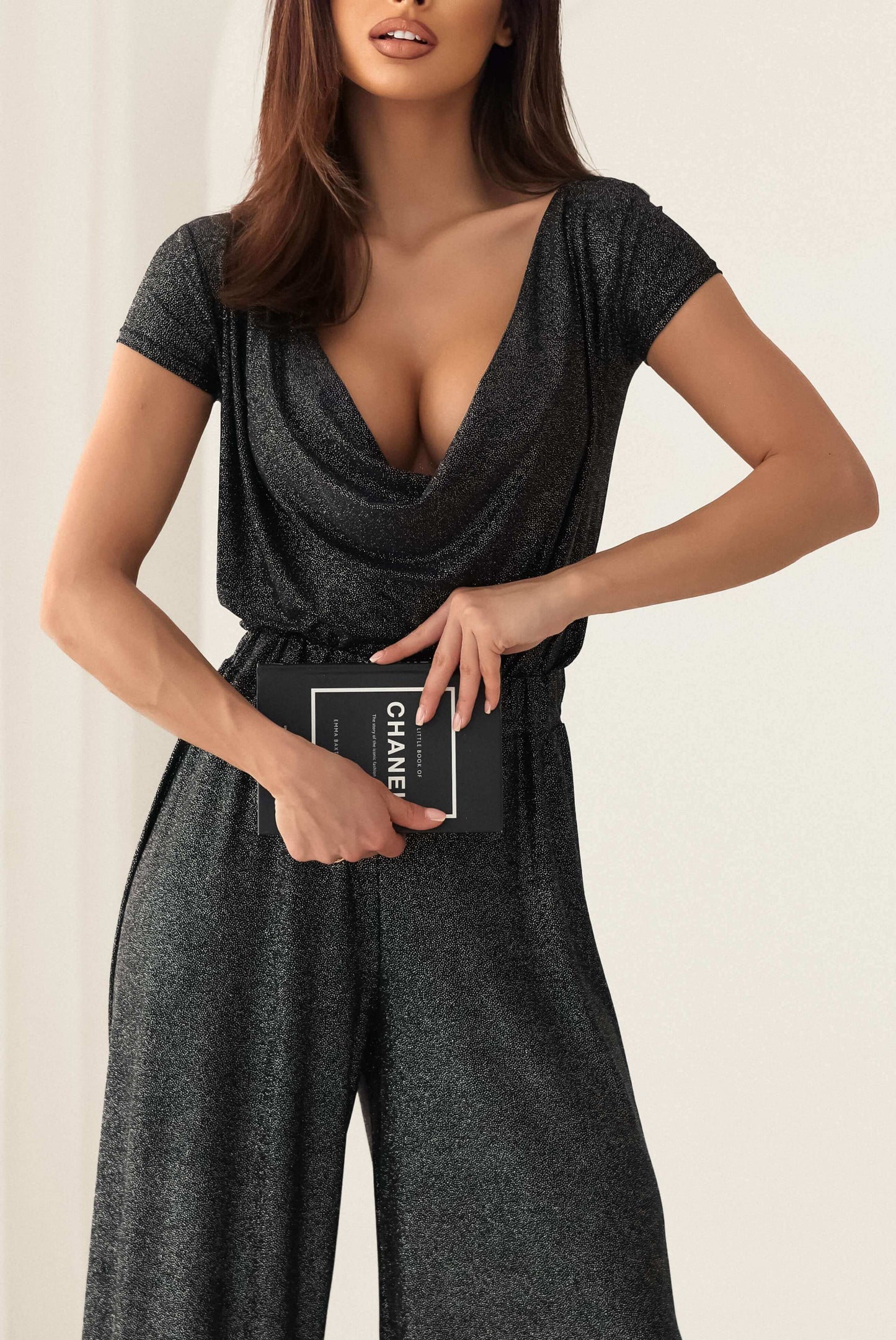 Czarny brokatowy komplet ze szerokimi spodniami i bluzą S179