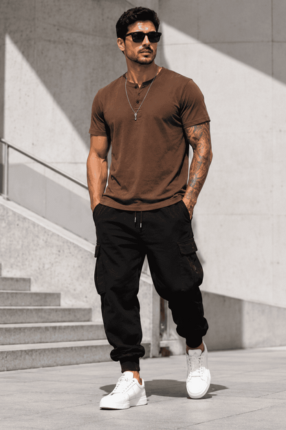 T-shirt henley brązowy street1
