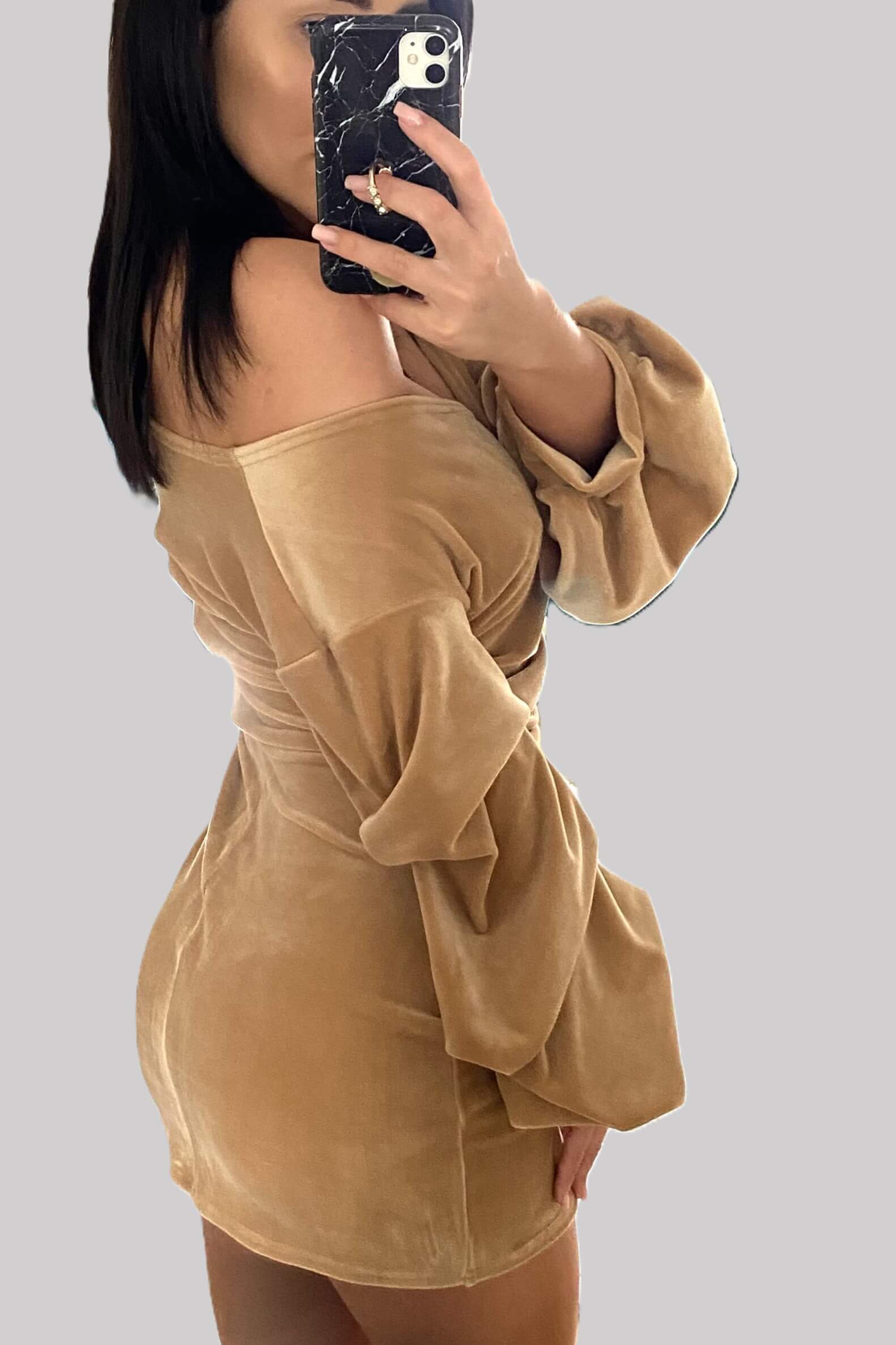 Sukienka z bufiastymi rękawami bezowa dannycompl 3