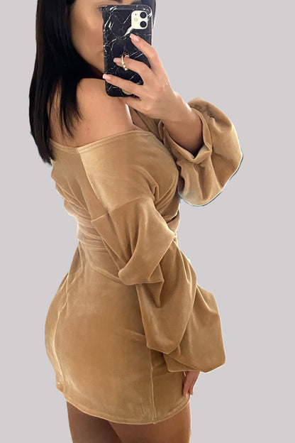 Sukienka z bufiastymi rękawami bezowa dannycompl 3