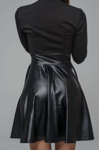 Czarna koktajlowa sukienka z ekoskóry S38 - DANNY