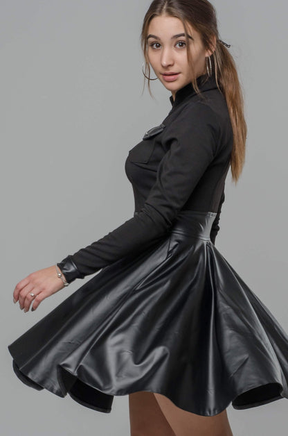 Czarna koktajlowa sukienka z ekoskóry S38 - DANNY