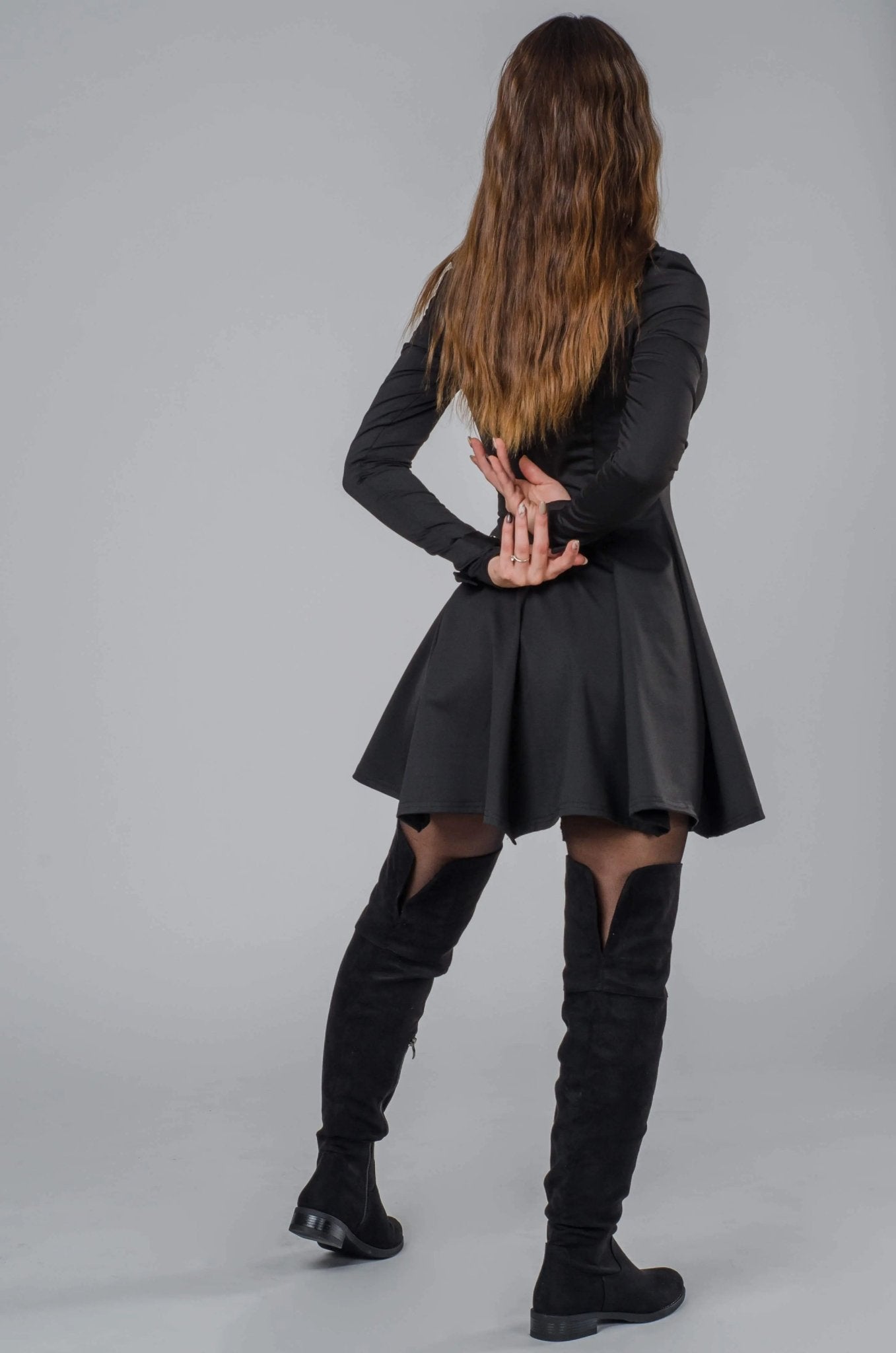 Czarna sukienka z błyszczącym zamkiem S24 - DANNY