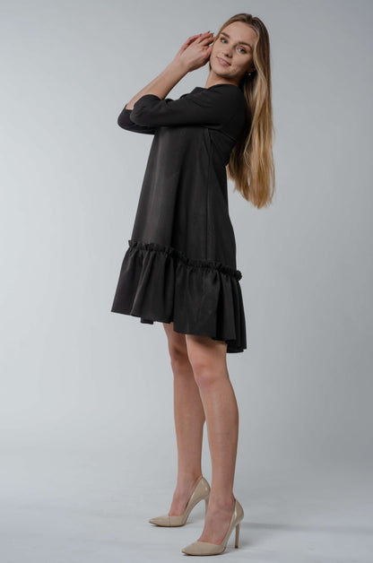 Czarna trapezowa sukienka litera A z falbaną S50 - DANNY