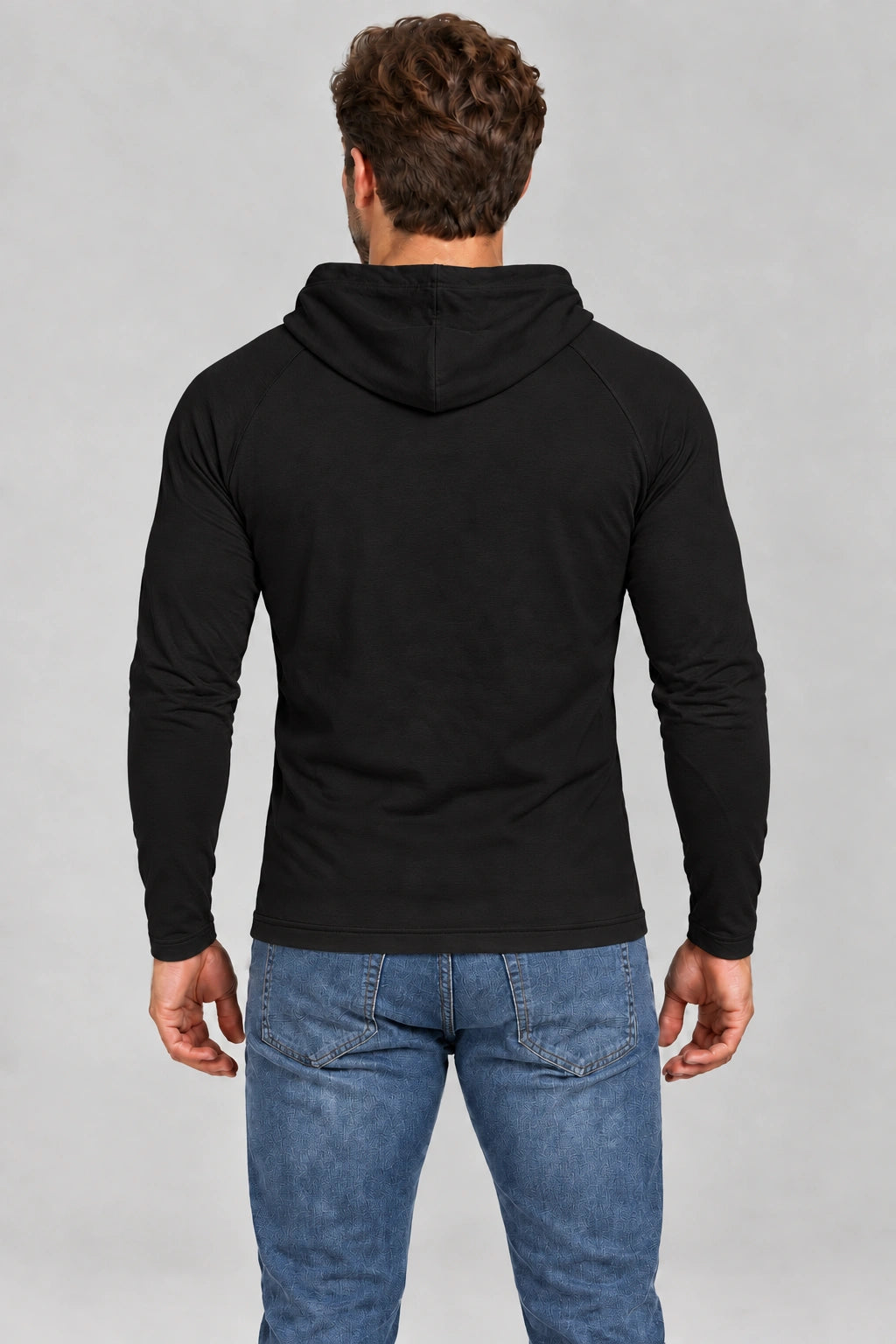 DANNY czarny longsleeve męski z kapturem – widok z tyłu