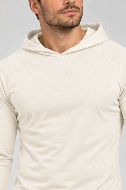 Detal kaptura i szwu raglanowego longsleeve DANNY ecru