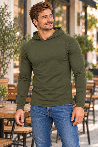 DANNY longsleeve męski z kapturem olive – stylizacja casual