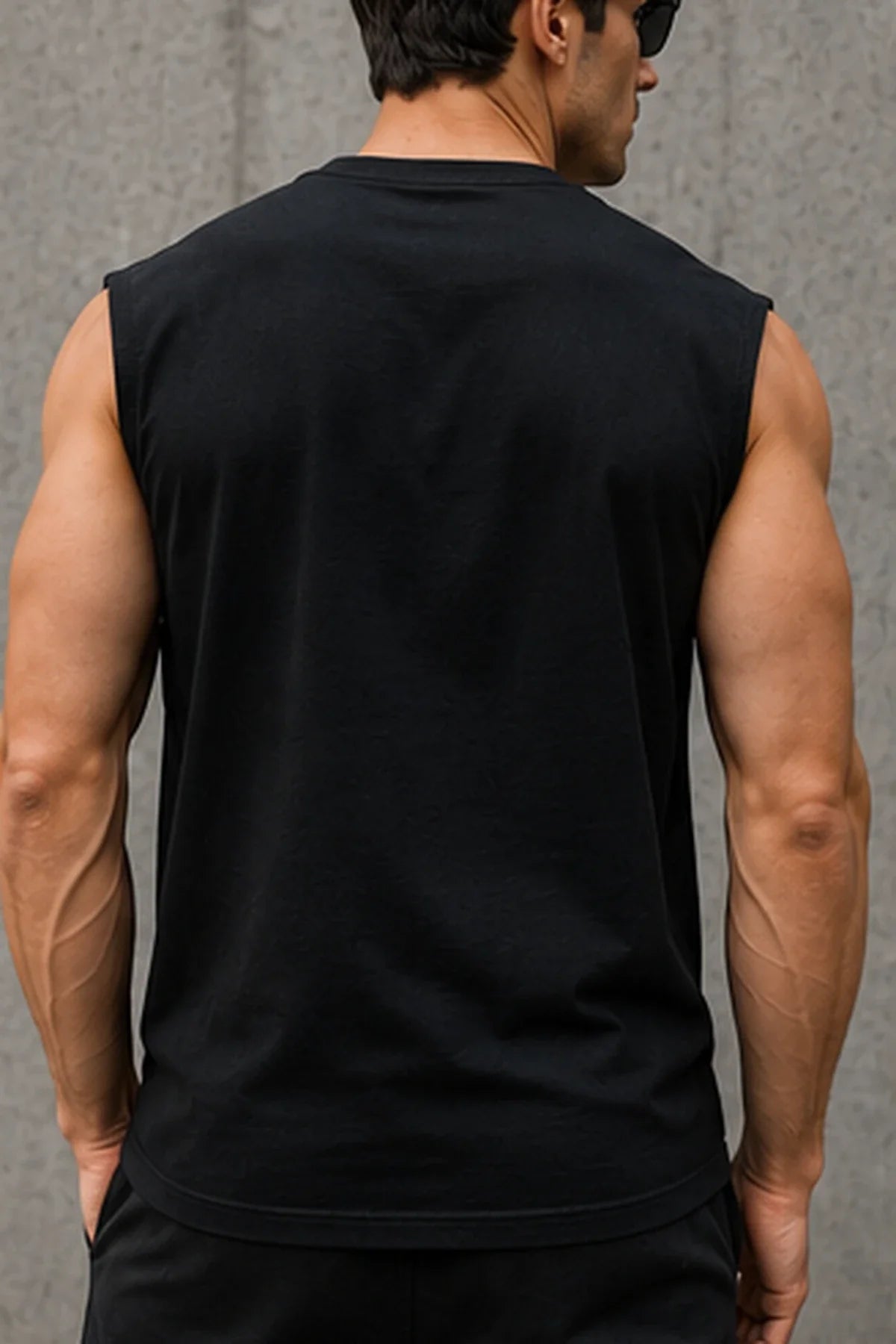 Czarny T-shirt męski bez rękawów DANNY Urban Muscle – tył, styl DANNY