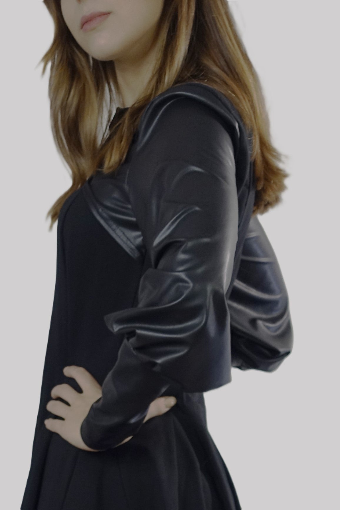 Dresowa czarna sukienka z ekoskórą S31 - DANNY