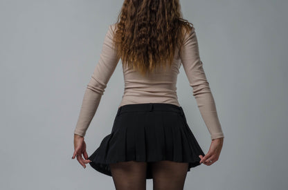 Spódnica mini z zakładkami czarna S6 - DANNY