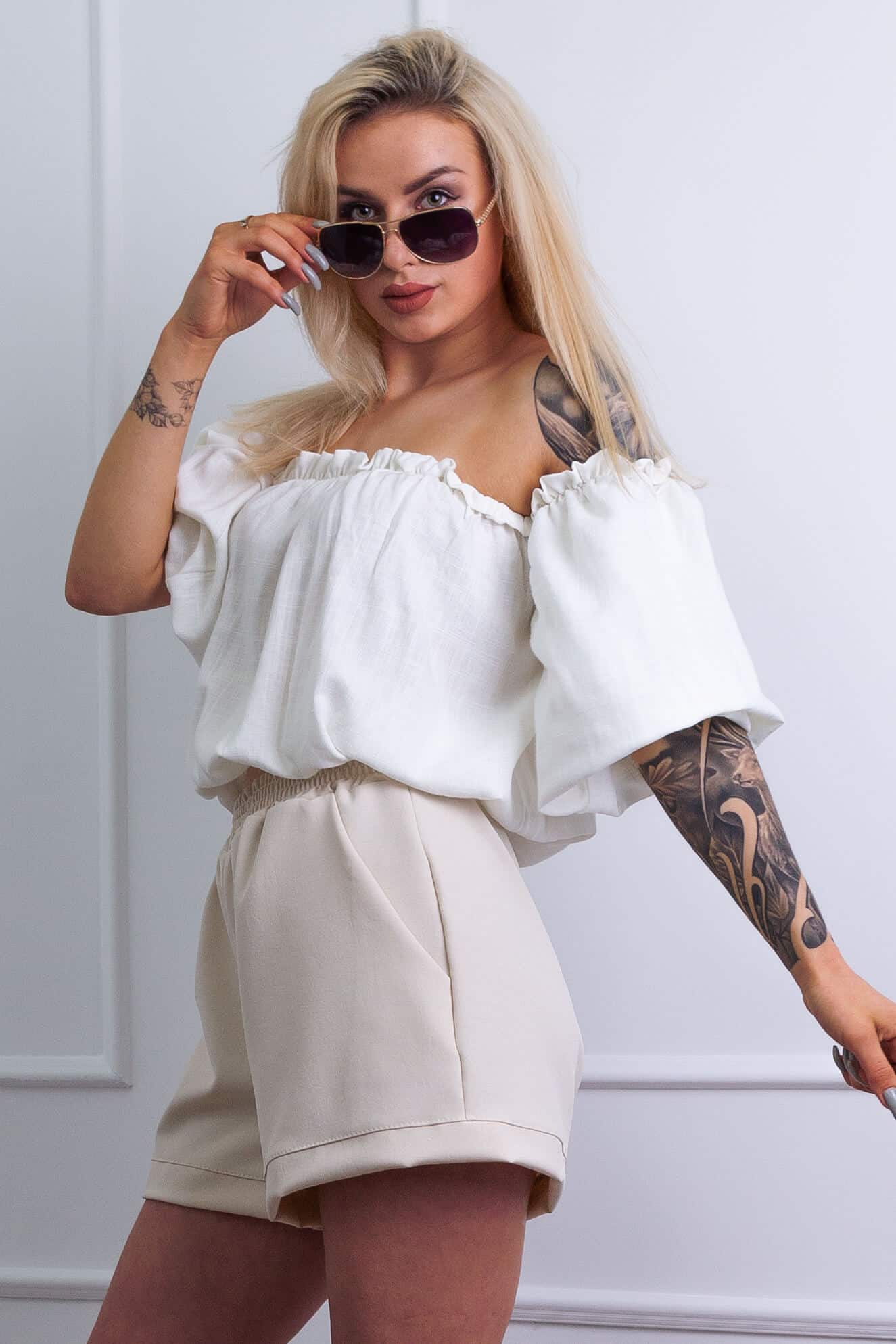 Szorty z ekoskóry beżowe S88 - DANNY