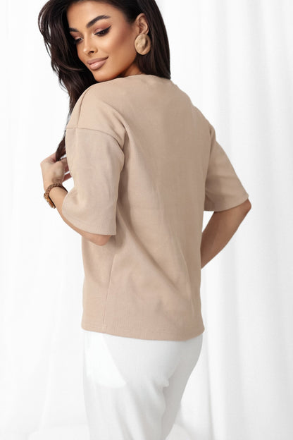 T-shirt damski z dekoltem beżowy S183 - DANNY