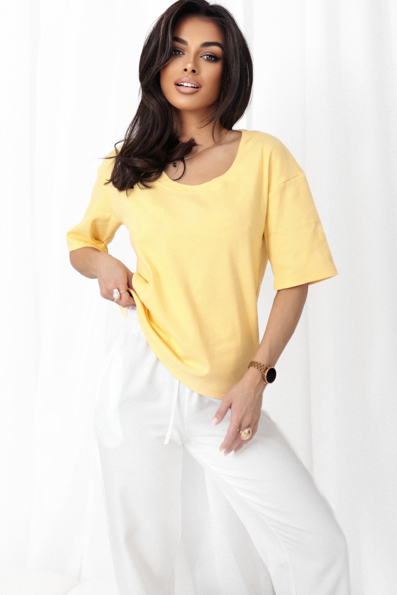 T-shirt damski z dekoltem żółty S183 - DANNY