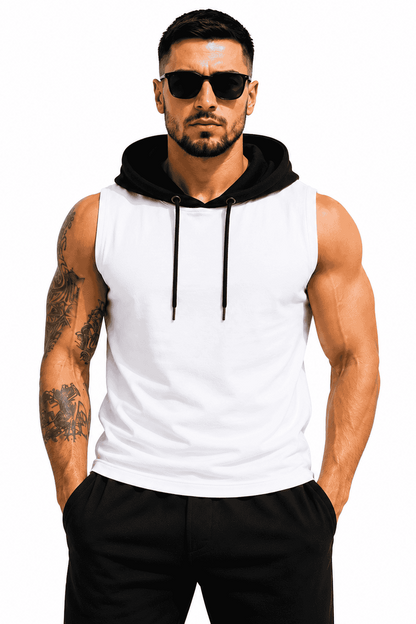 T-shirt nbiały z czarnym kapturem Danny przod
