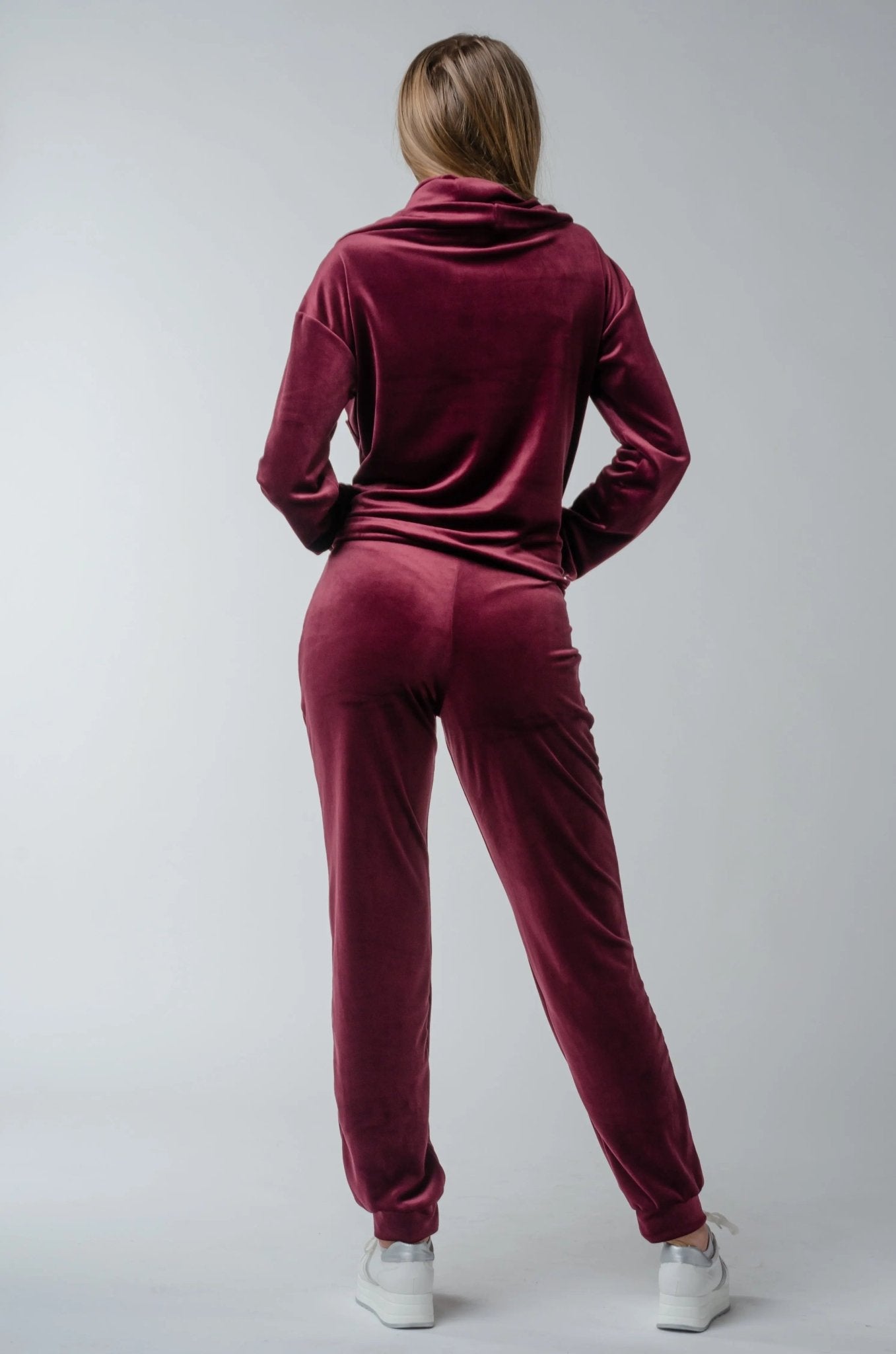 Welurowy komplet damski z kominkiem bordowy S54 - DANNY