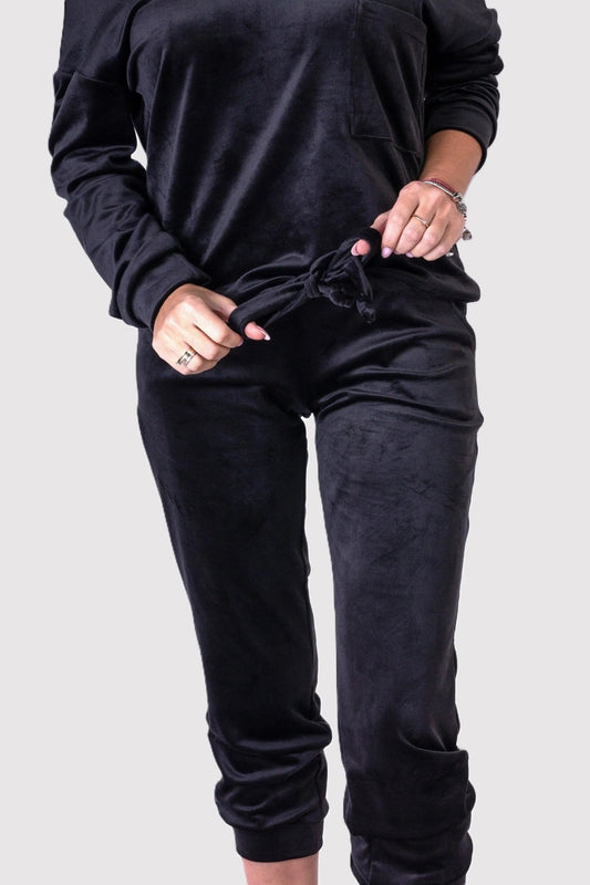 Welurowy komplet damski z kominkiem czarny S54 - DANNY